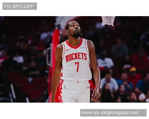 杜兰特本赛季出手次数创生涯新低球场表现引发关注与讨论