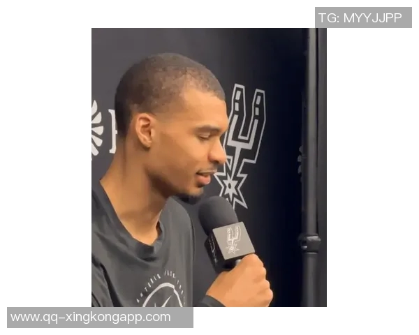 詹姆斯回应文班KD全明星赛言论强调球员应尽全力打好比赛 詹姆斯回应文班KD全明星赛言论强调球员应尽全力打好比赛