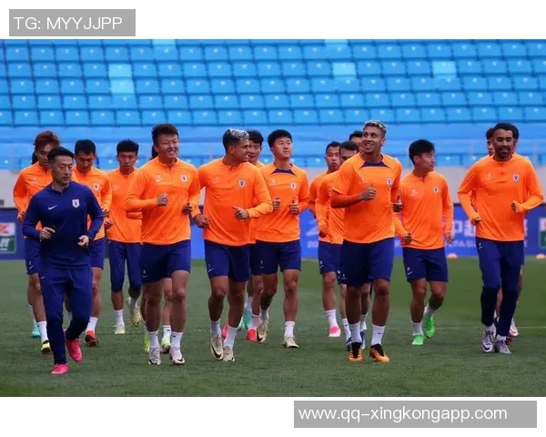 马克西全力以赴为球队胜利而战积极提升防守能力展现多面手风采 马克西全力以赴为球队胜利而战积极提升防守能力展现多面手风采